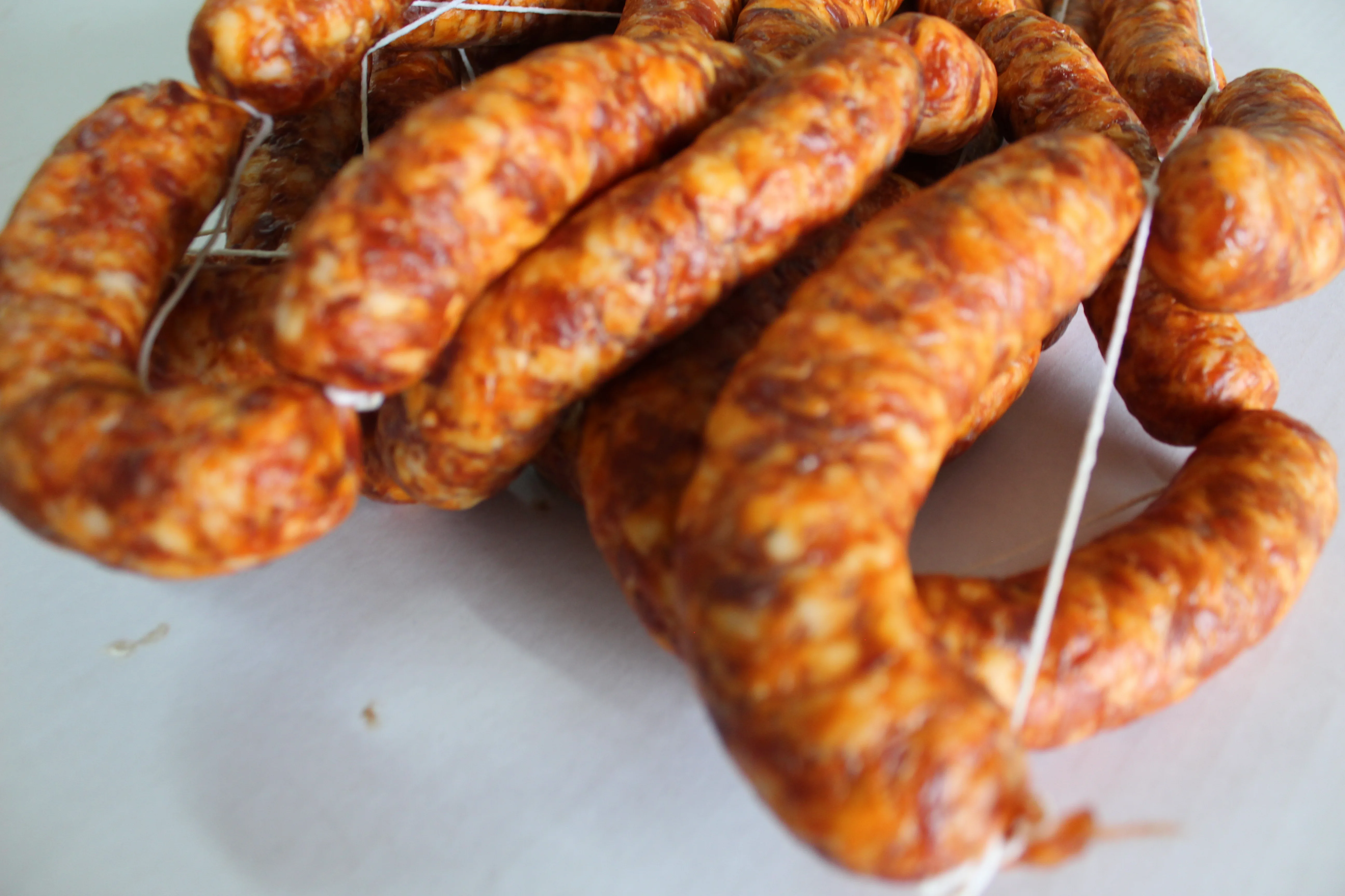Chorizo artesano dorado elaborado en la fábrica Cárnicas Pozo Hondo